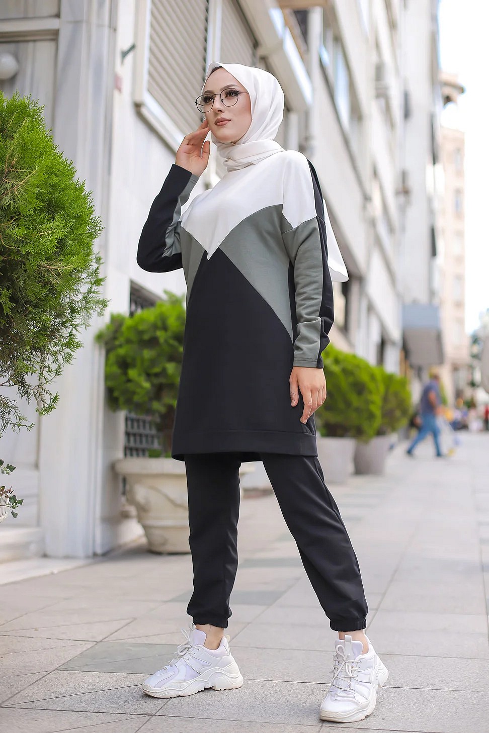 Ensemble sweat et pantalon pour femme (Tenue de sport musulmane pour  hidjab) - Couleur noir et gris