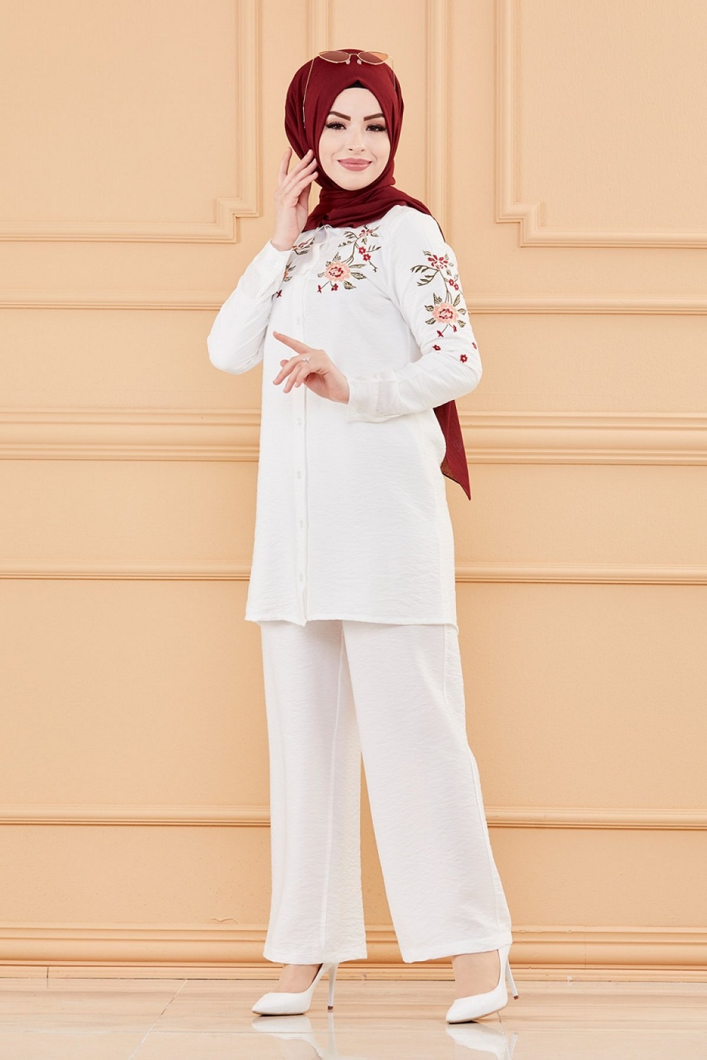 Ensemble femme : Veste et pantalon (Tenue hijab classique) - Couleur blanc