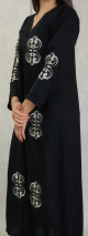 Robe Abaya Dubai noire de qualite avec strass et broderies